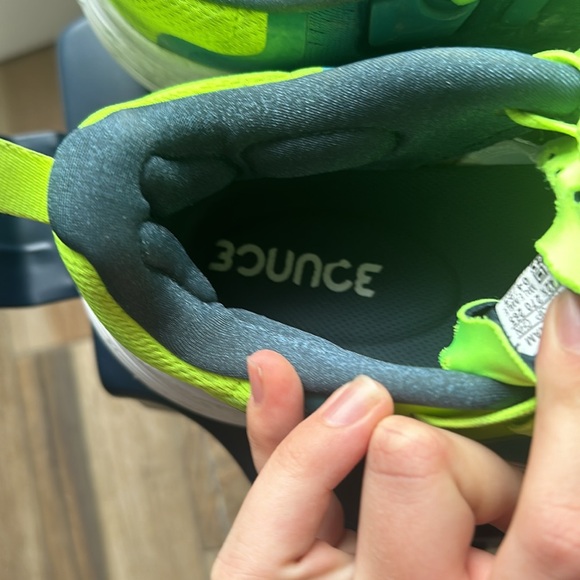 ADIDAS BARRICADE BOUNCE SHOES - Picture 4 of 7